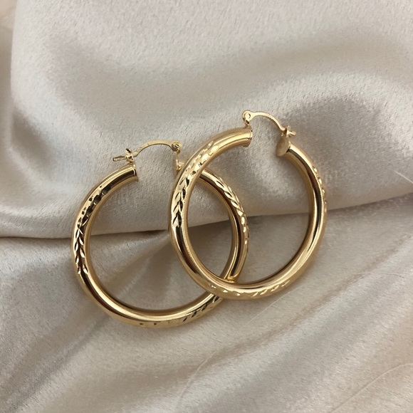 18k Gold Filled Tube Hoop Earrings PRICE IS FIRM - Picture 3 of 7